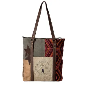 Singapore Port of Call Tote Bag